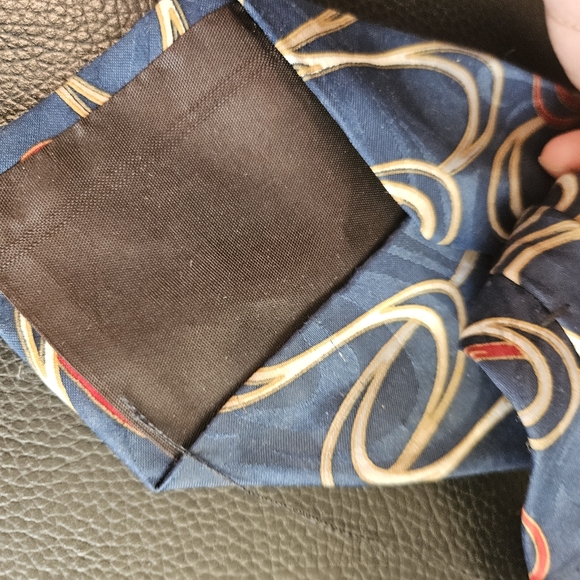 Van huesen silk tie - Picture 2 of 4